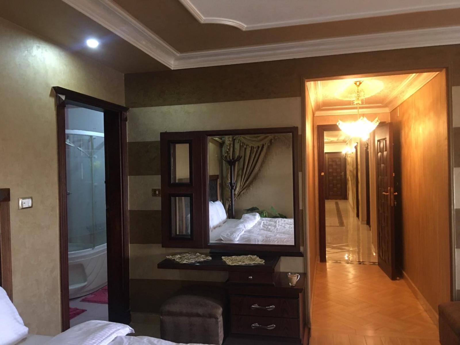 Pyramid View! Sleeps 13 Apartment Cairo