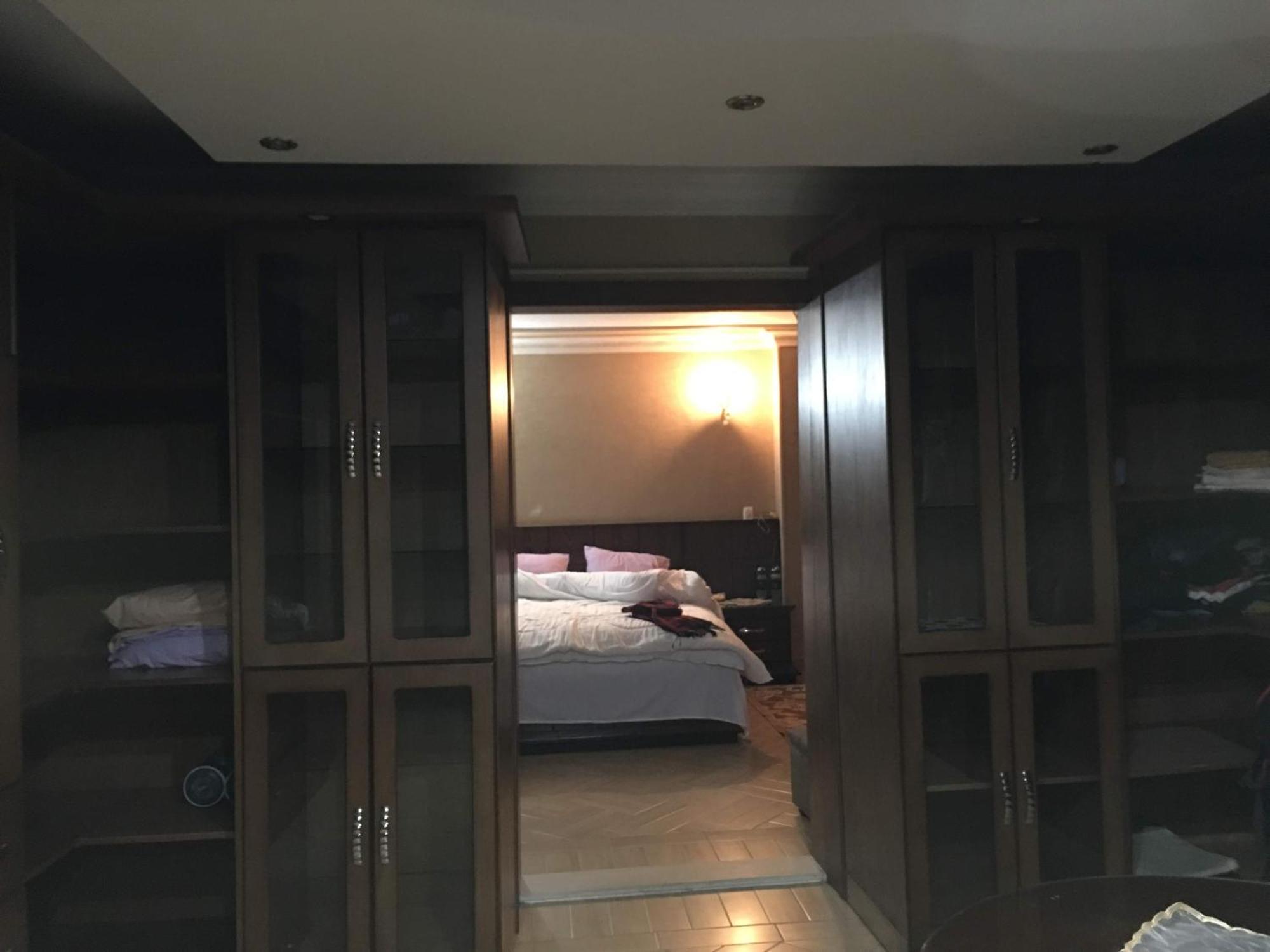 Pyramid View! Sleeps 13 Apartment *