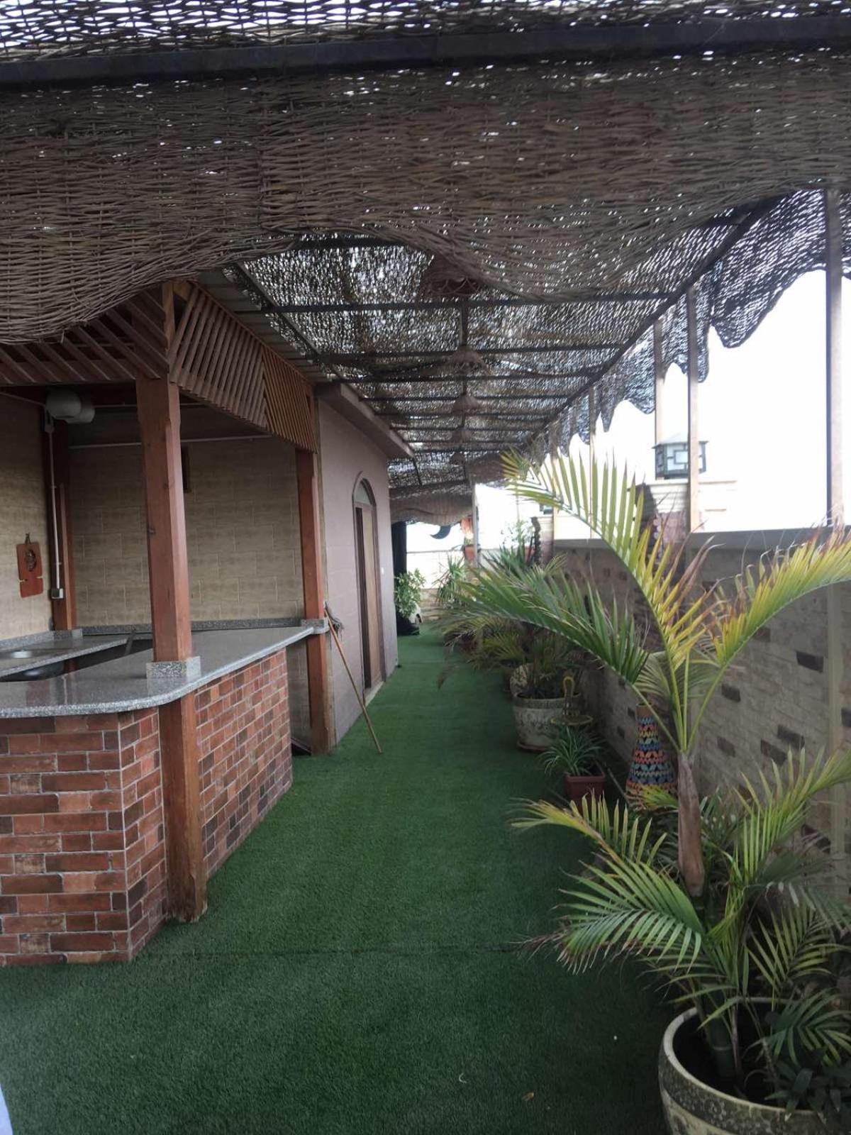 Pyramid View! Sleeps 13 *