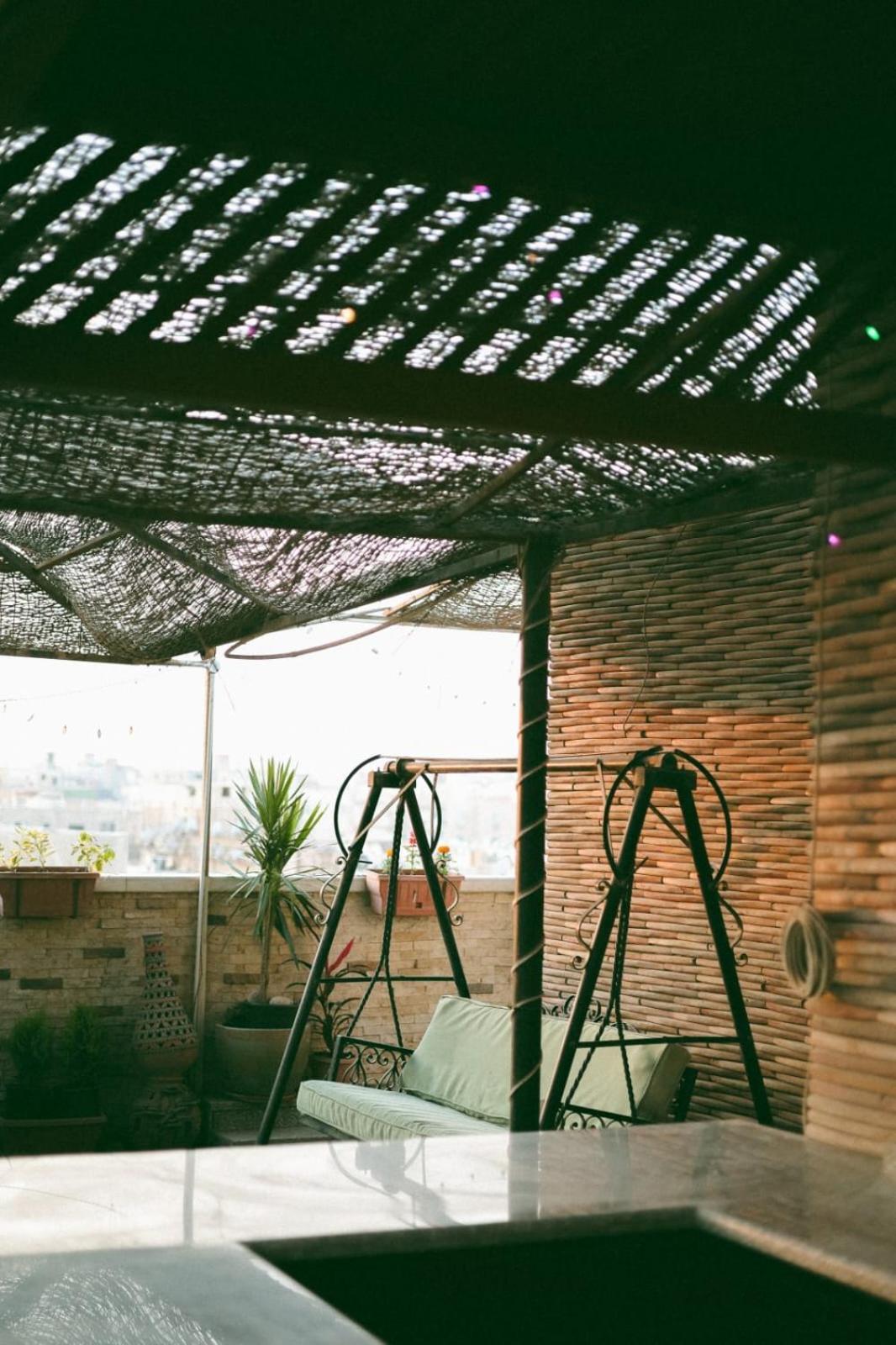 Pyramid View! Sleeps 13 Apartment