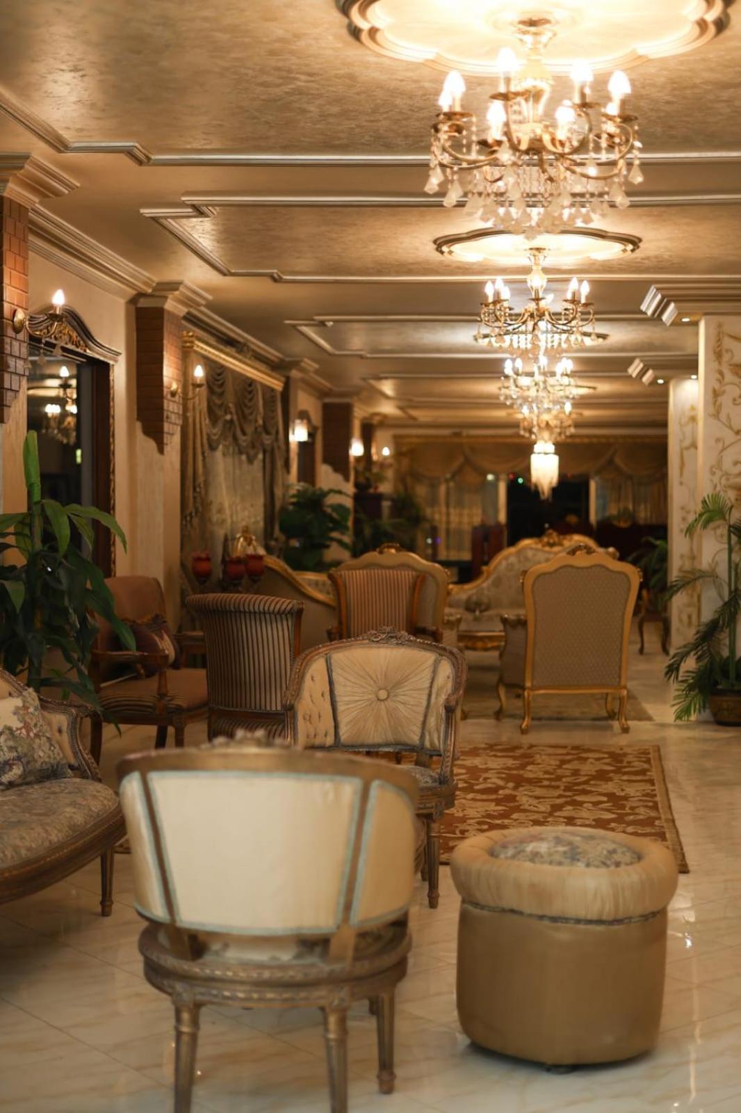 Pyramid View! Sleeps 13 * Cairo
