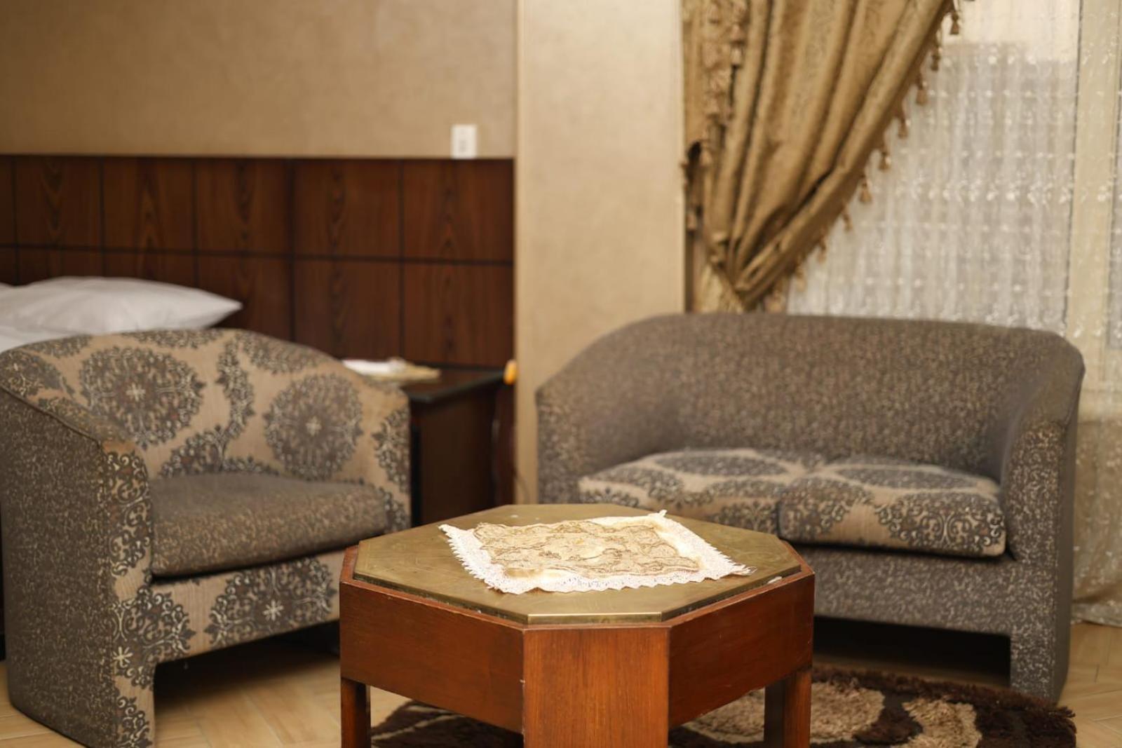Pyramid View! Sleeps 13 * Cairo